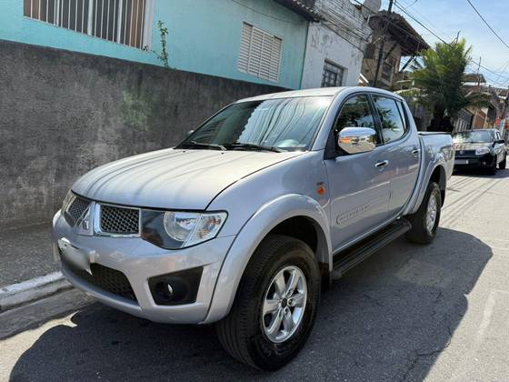 MITSUBISHI L200 TRITON 3.5 HPE 4X4 CD V6 24V FLEX 4P AUTOMÁTICO